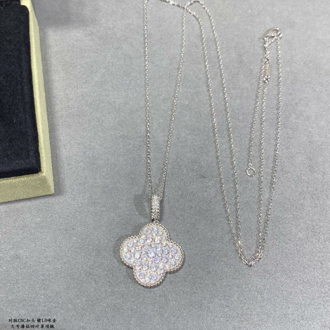 18K Magic Alhambra One Motifs Diamonds Clover Necklace