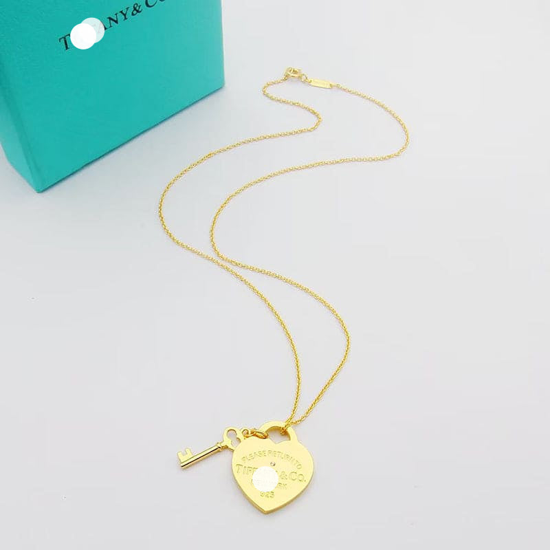 18K Return to Heart & Key Necklace