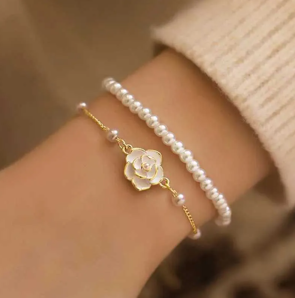 Vintage White Camellia Bracelet for Womens Elegant Double layered Simulated Pearl Bead Chain Bracelet Jewelry 2025