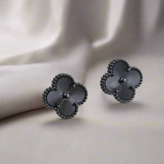 18K Vintage Alhambra Black Earrings