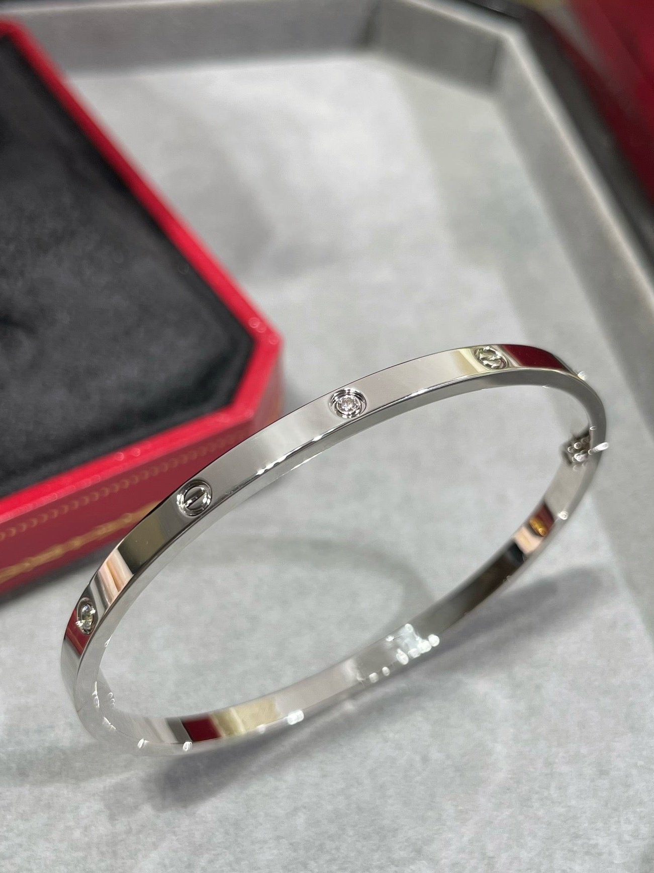 18K Love Ten Diamonds Small Bracelet